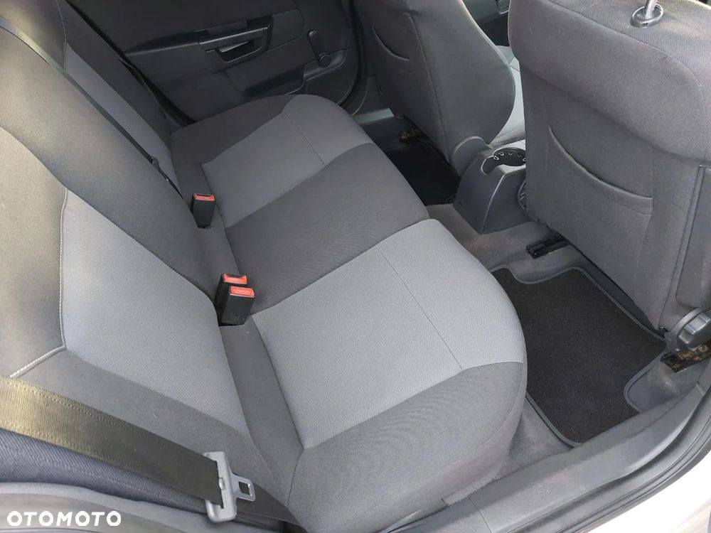 Opel Astra 1.8 Caravan Cosmo - 17