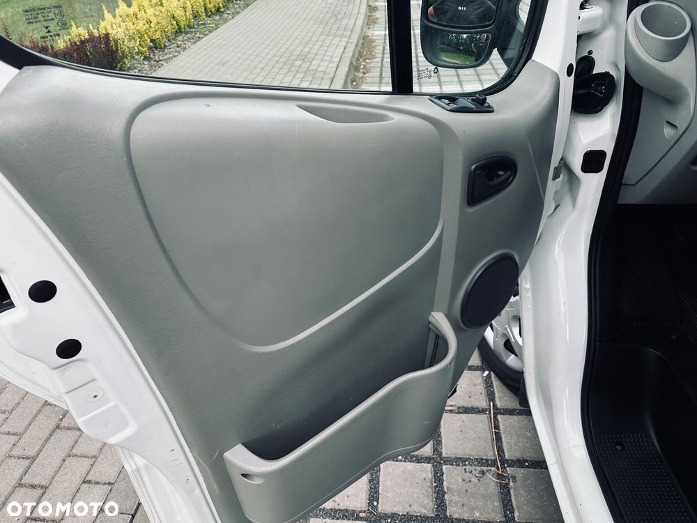 Renault Vivaro - 9