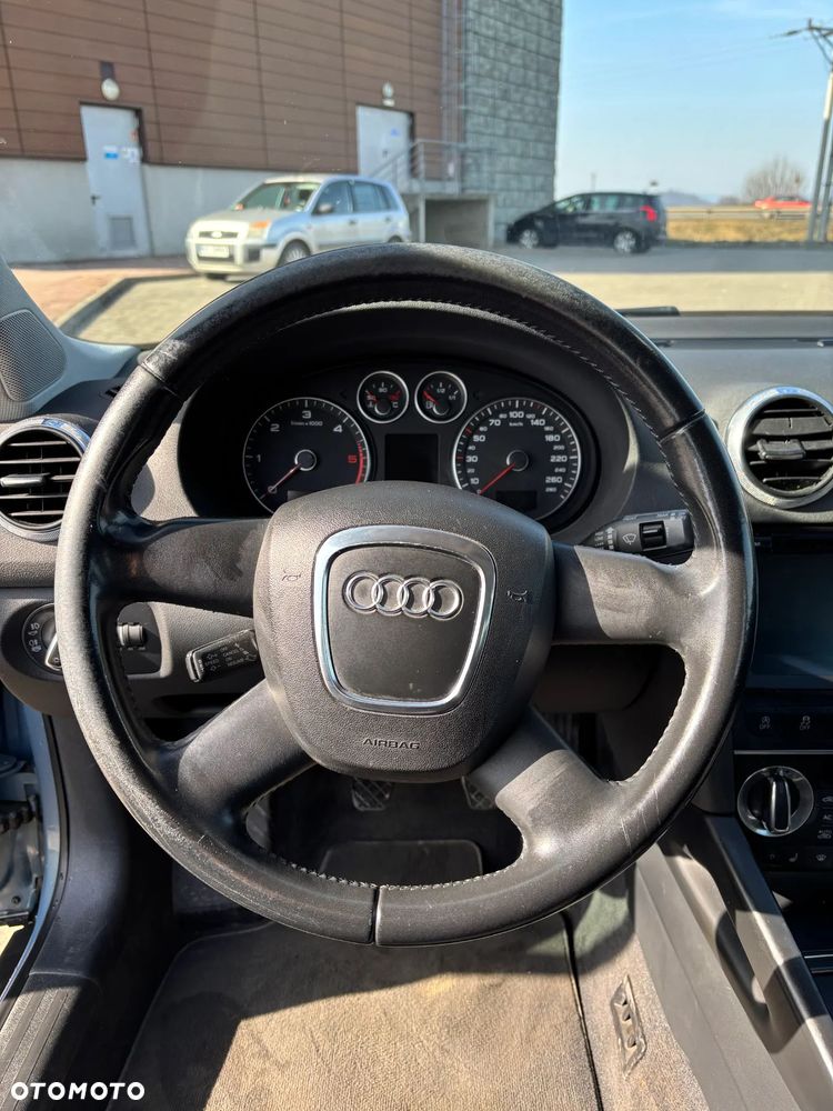 Audi A3 Sportback 2.0 TDI DPF Ambiente - 9