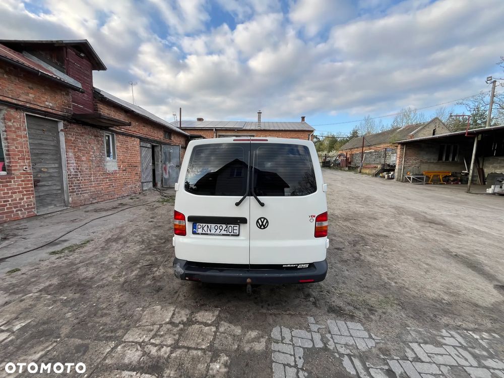 Volkswagen Transporter - 5
