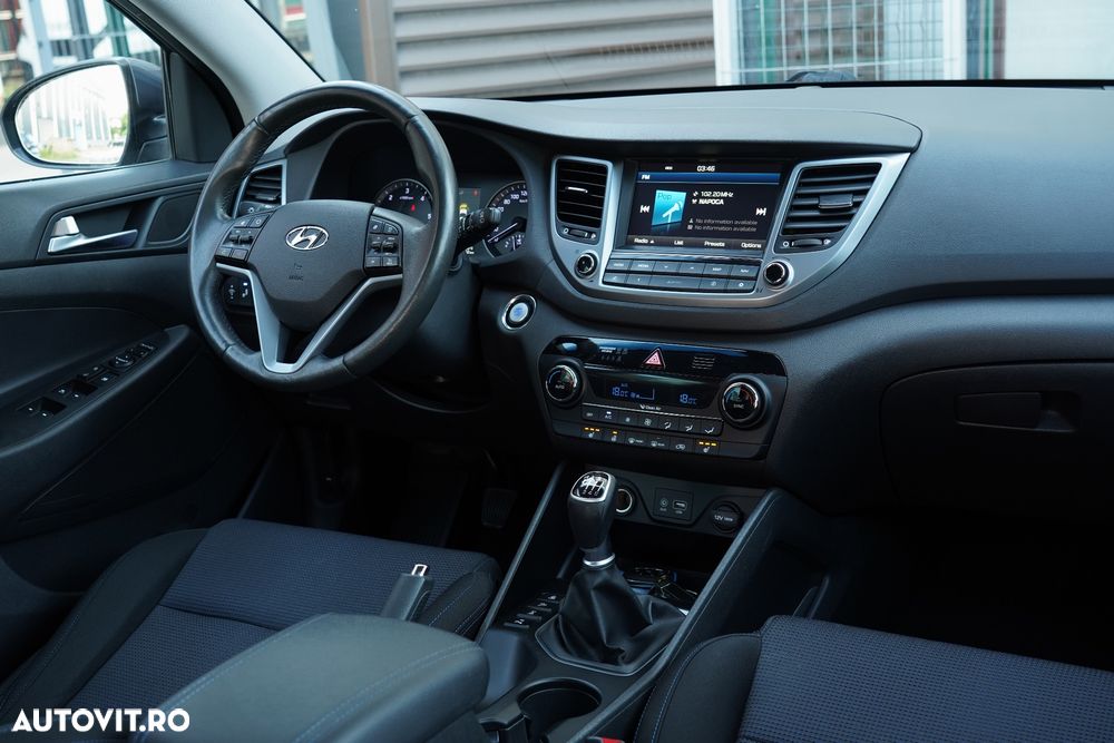 Hyundai Tucson 2.0 CRDI 4WD 6MT Premium - 9