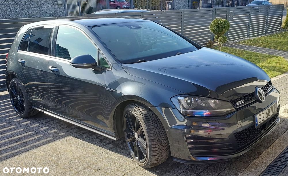 Volkswagen Golf - 17