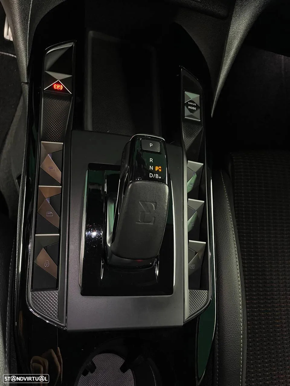 DS DS3 Crossback E-TENSE PERFORMANCE LINE + - 14