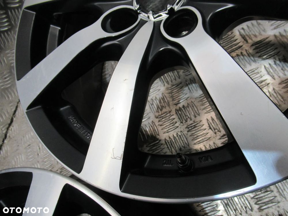 Felgi OZ MICHELINAGELO 8 MBDC 7Jx16 et42 4x100 - 7