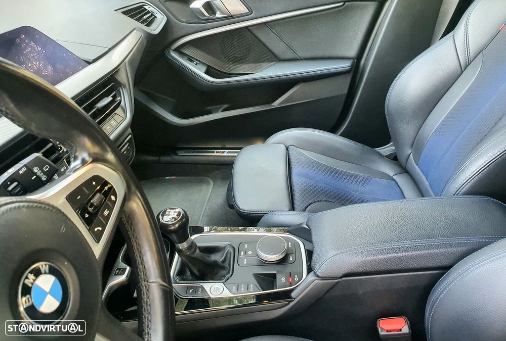 BMW 116 d Pack Desportivo M - 10