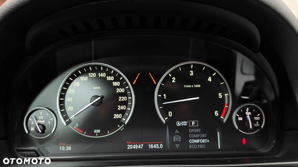 BMW Seria 5 530d xDrive Luxury Line - 29