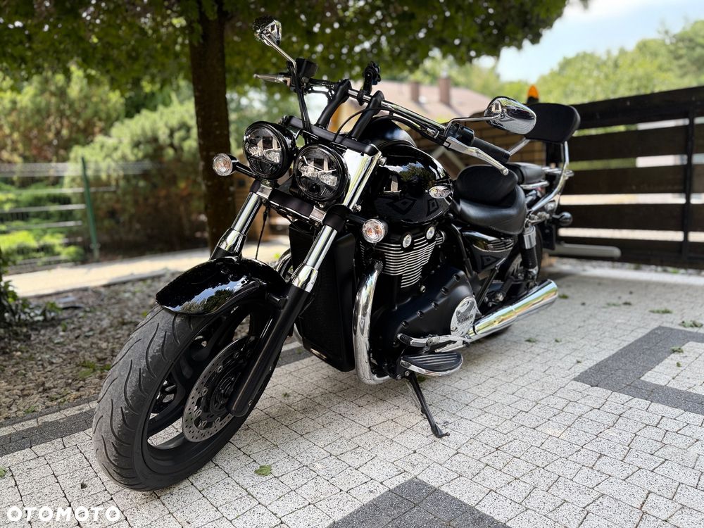 Triumph Thunderbird - 22