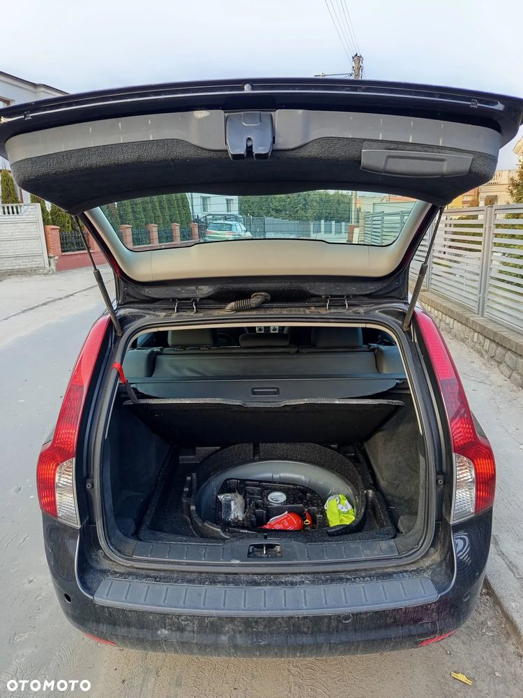 Volvo V50 1.6D DPF Momentum - 13