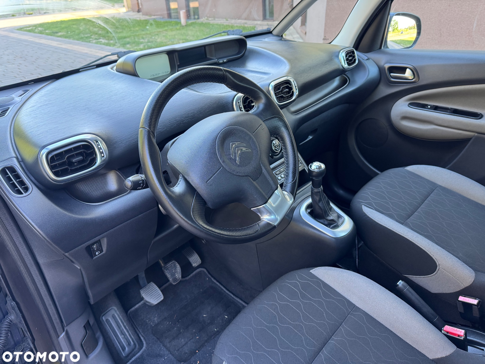 Citroën C3 Picasso 1.6 HDi Selection - 13