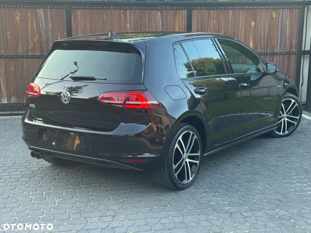 Volkswagen Golf - 20