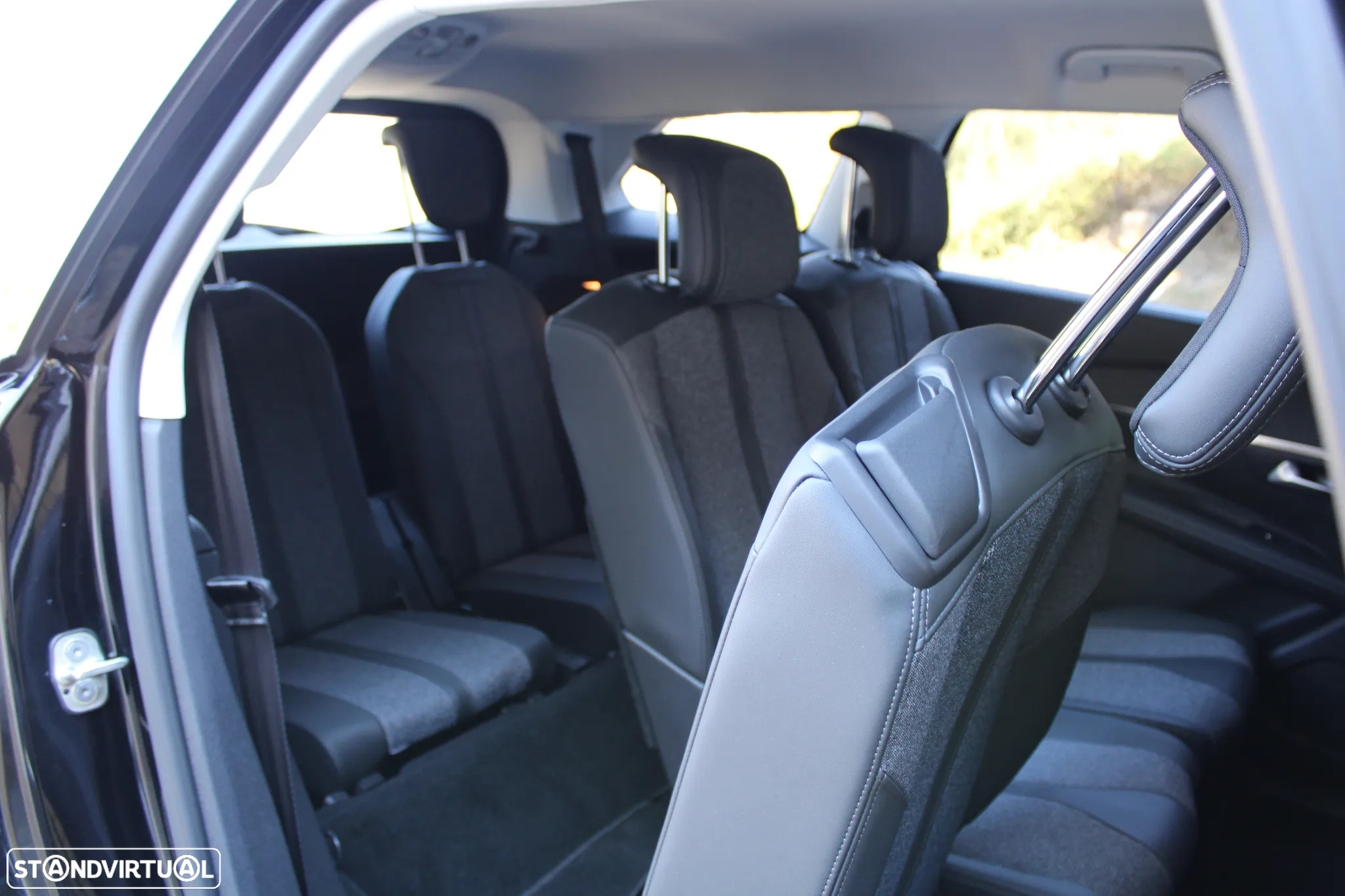 Peugeot 5008 1.5 BlueHDi Allure EAT8 - 26