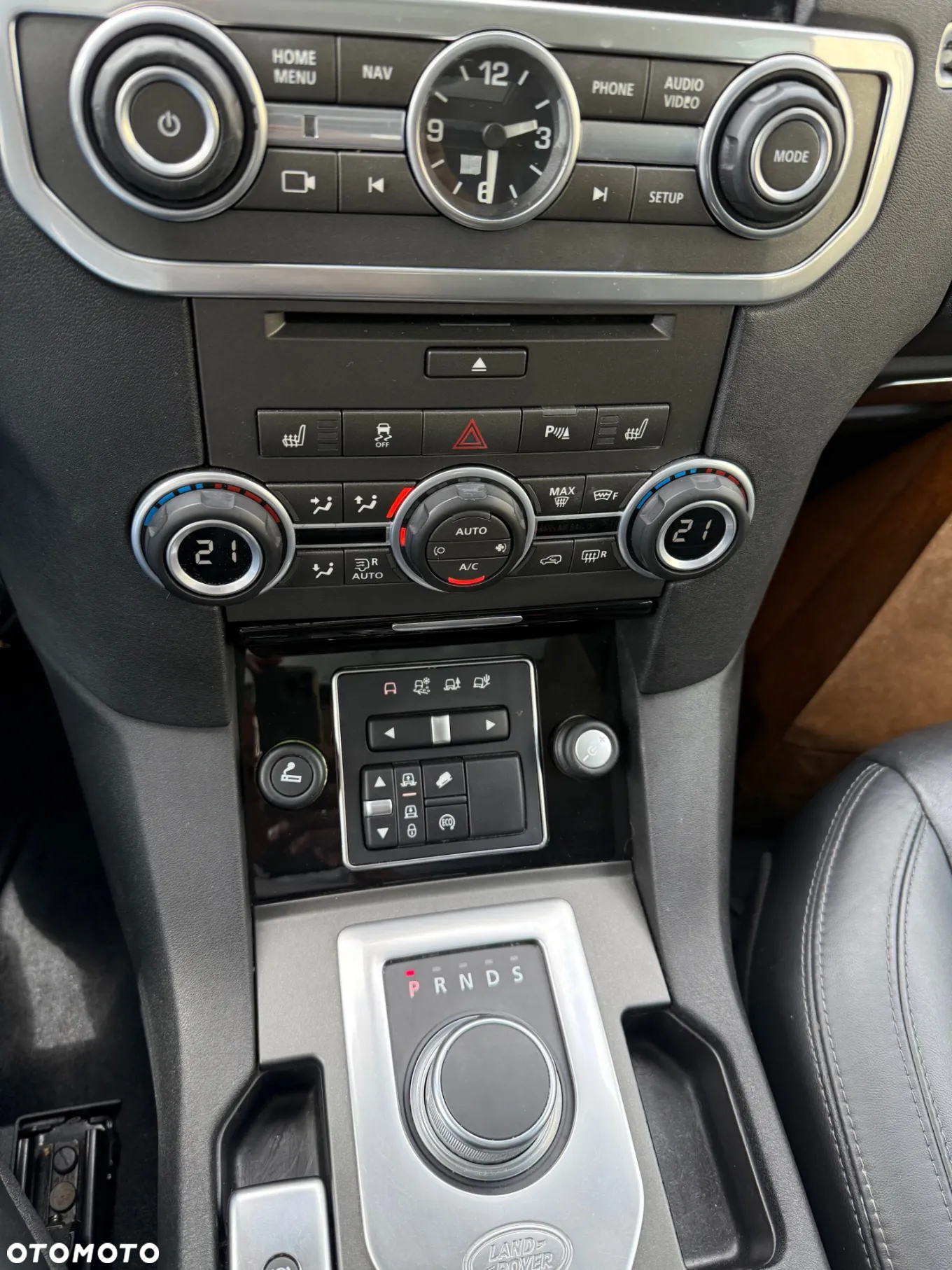 Land Rover Discovery 3.0 Si6 HSE Luxury - 23