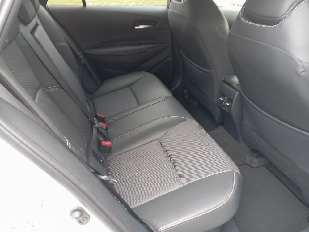 Toyota Corolla 2.0 Hybrid Executive - 7