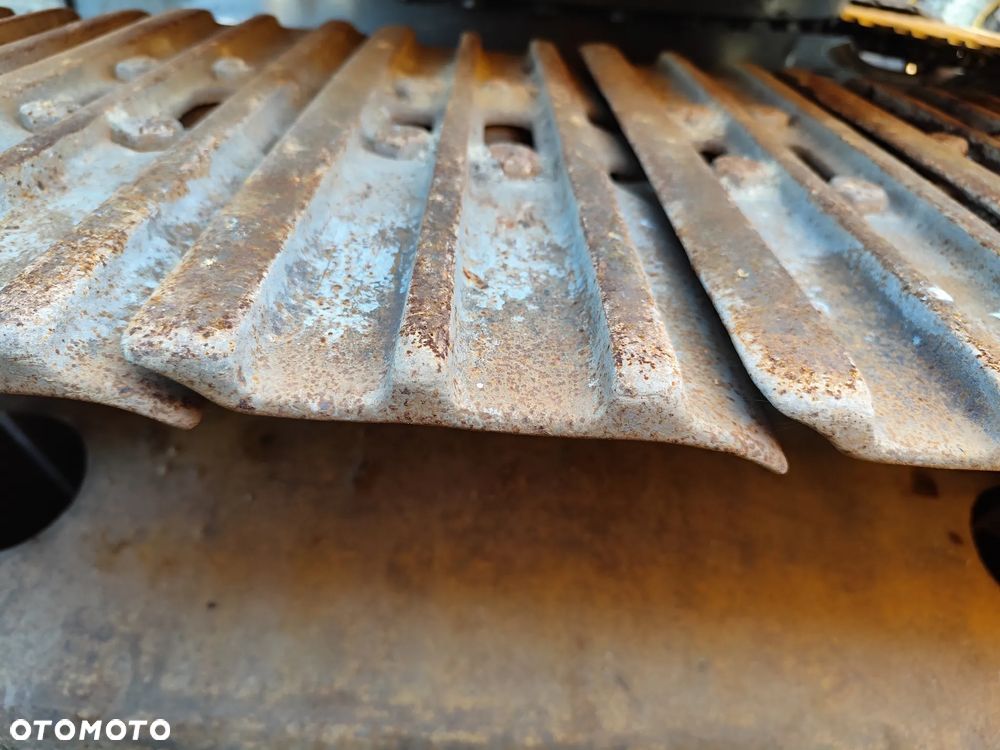 Volvo EC 220 DL - 10