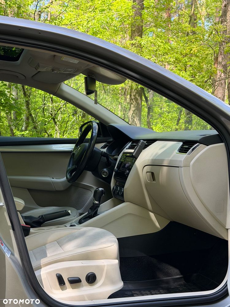 Skoda Octavia 1.8 TSI Elegance DSG - 21