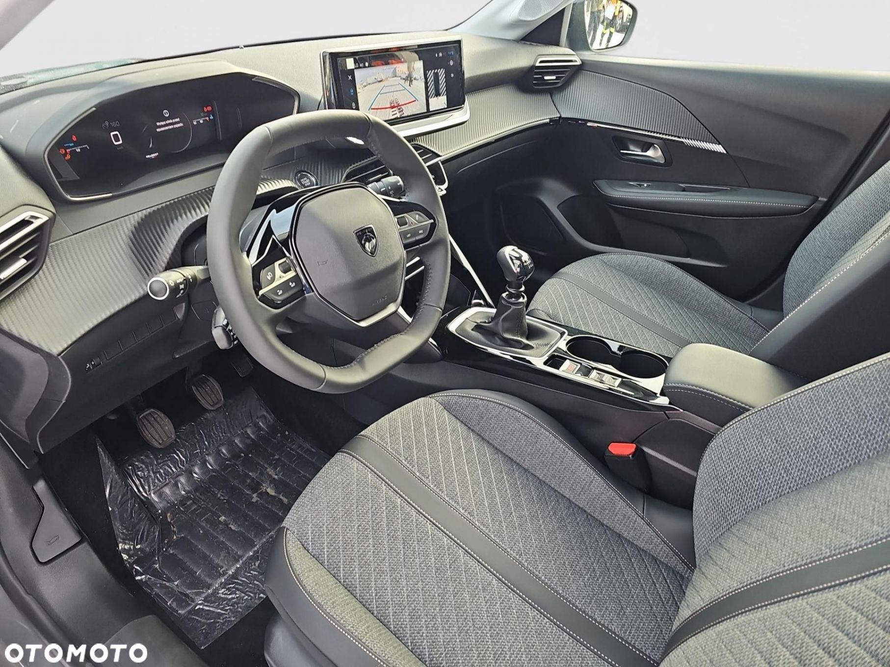 Peugeot 208 - 14