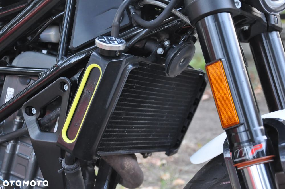 Husqvarna Vitpilen - 20