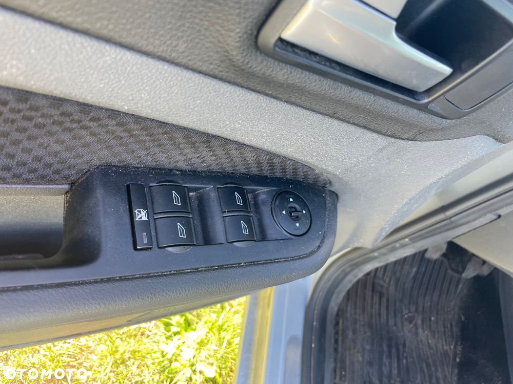 Ford Focus 1.6 Ghia - 3