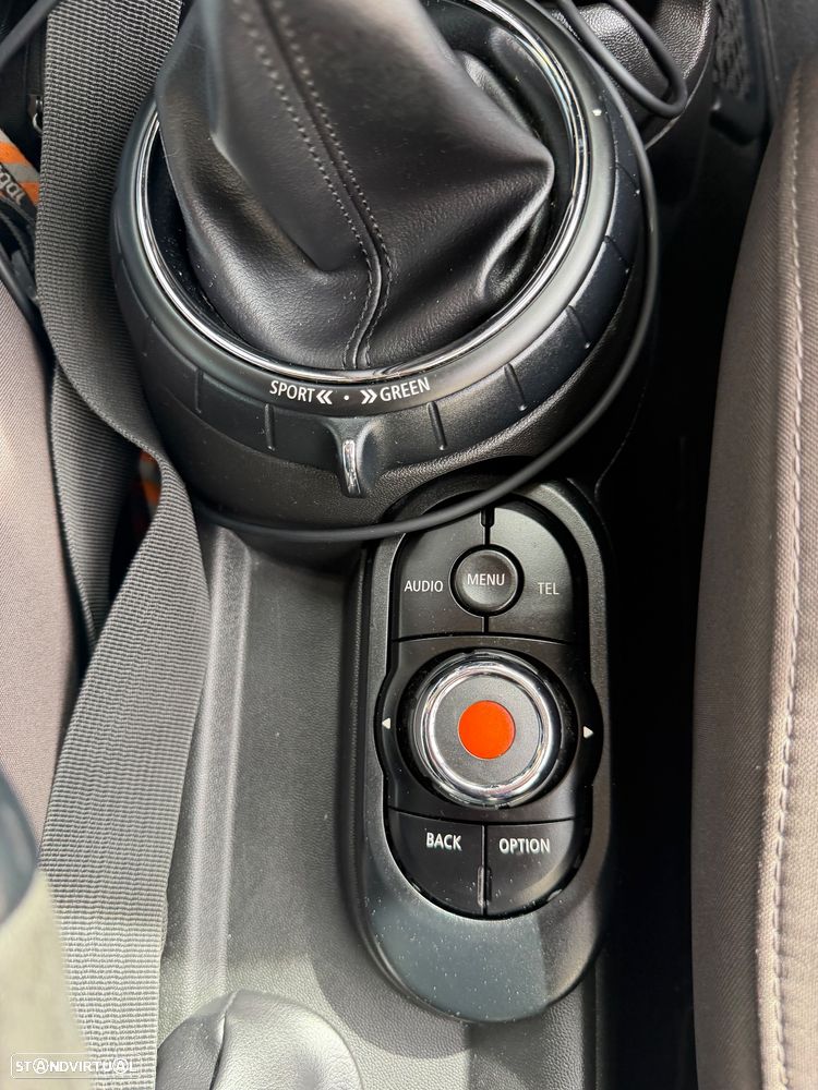 MINI 5 Portas Cooper D - 44