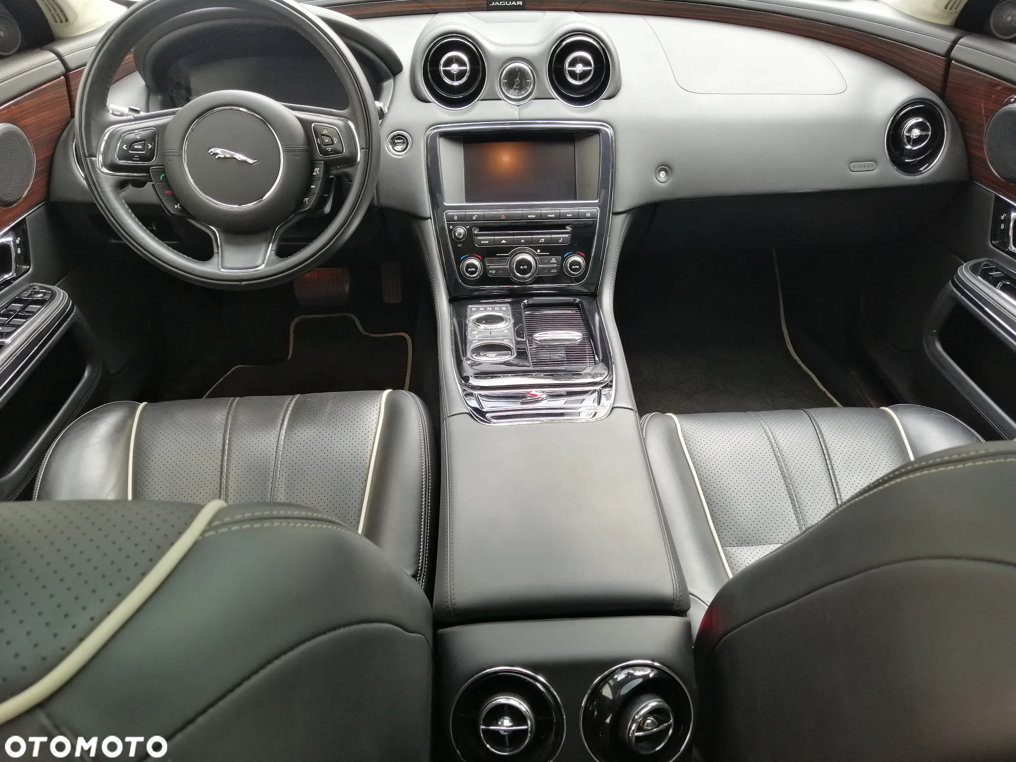 Jaguar XJ 3.0 T AWD Portfolio - 6