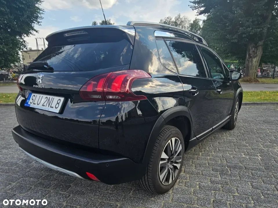 Peugeot 2008 1.2 Pure Tech Allure S&S - 5