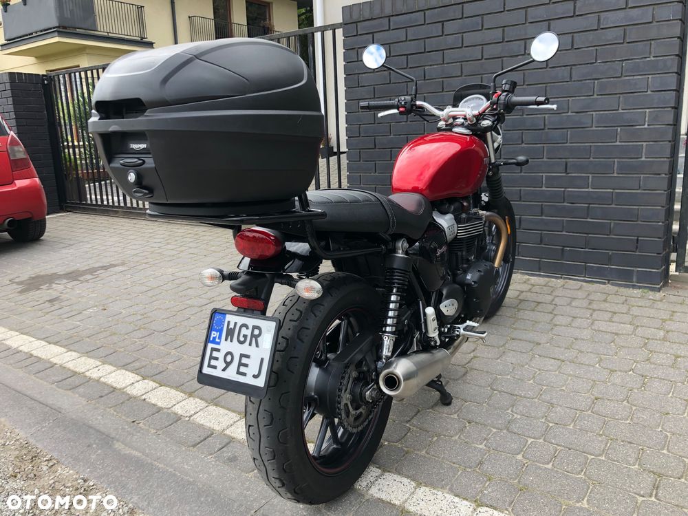 Triumph Street Twin - 23