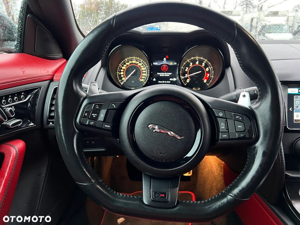 Jaguar F-Type - 15