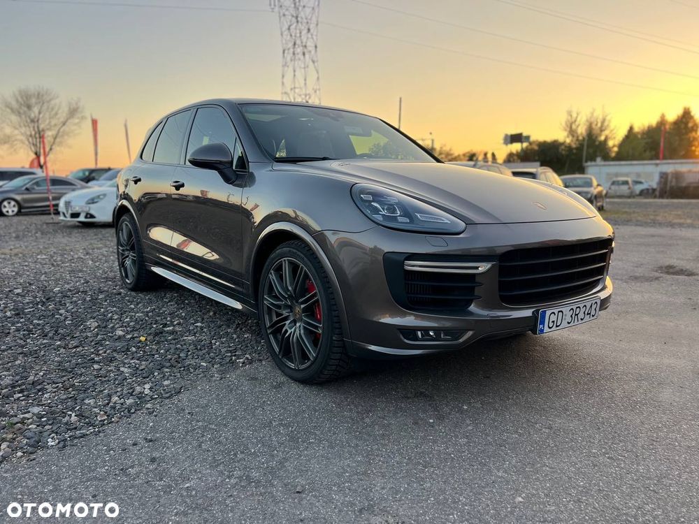 Porsche Cayenne GTS - 3