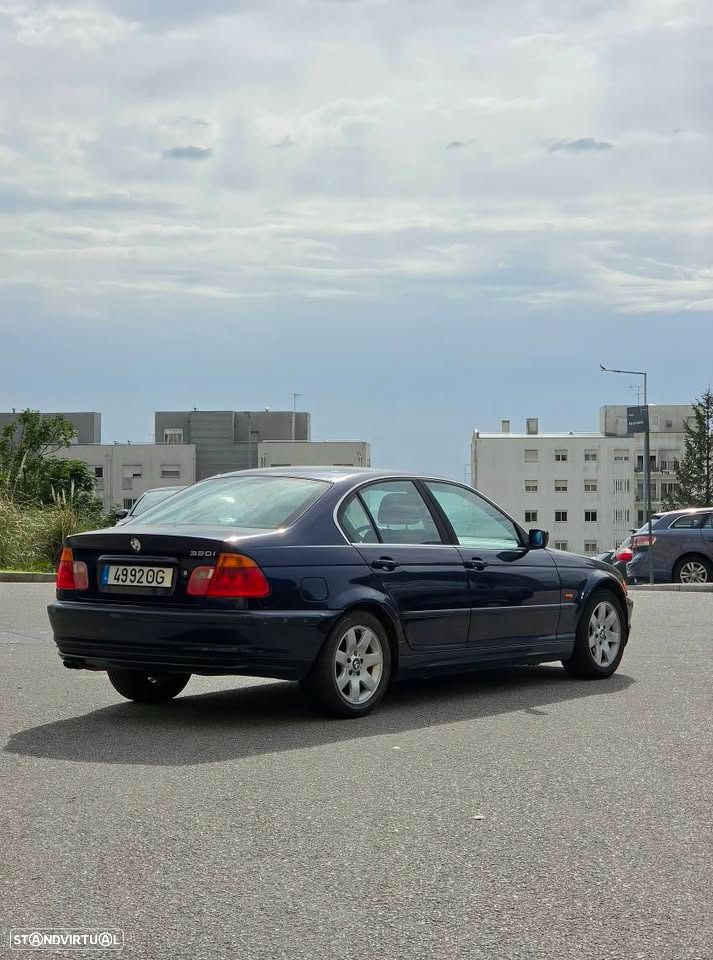 BMW 320 i - 3