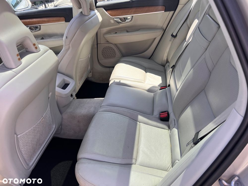 Volvo V90 D4 Inscription - 15