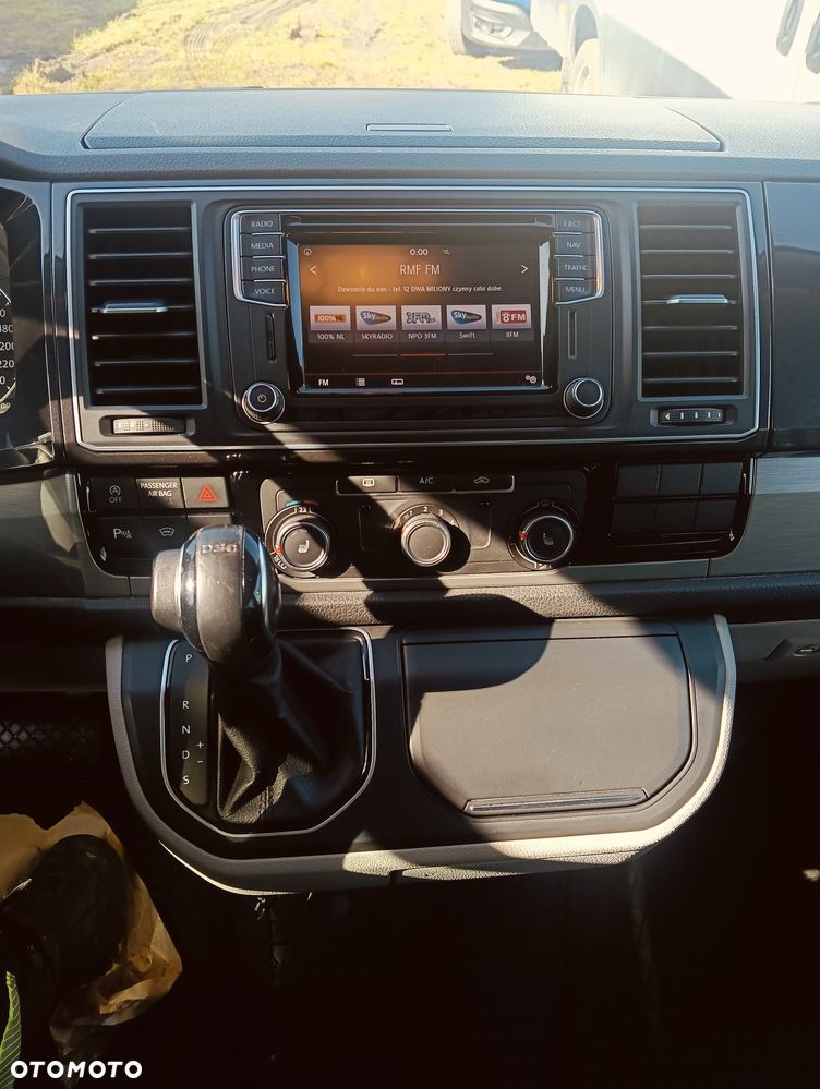 Volkswagen Transporter DSG Lang - 22