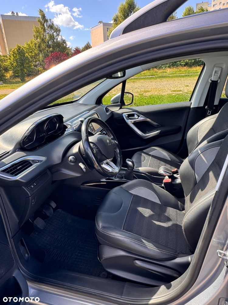 Peugeot 2008 - 9
