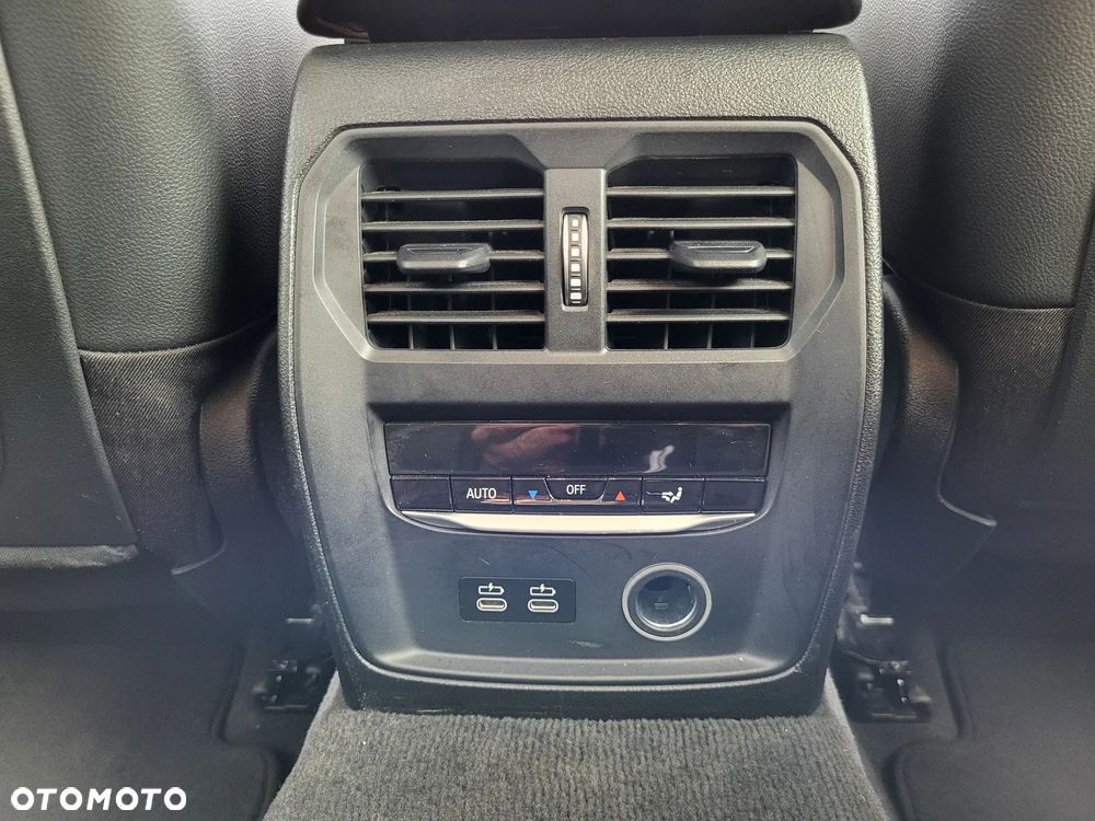 BMW Seria 3 320d xDrive Advantage - 34