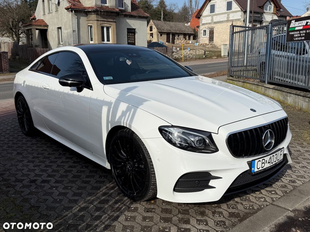 Mercedes-Benz Klasa E 200 4-Matic AMG - 4