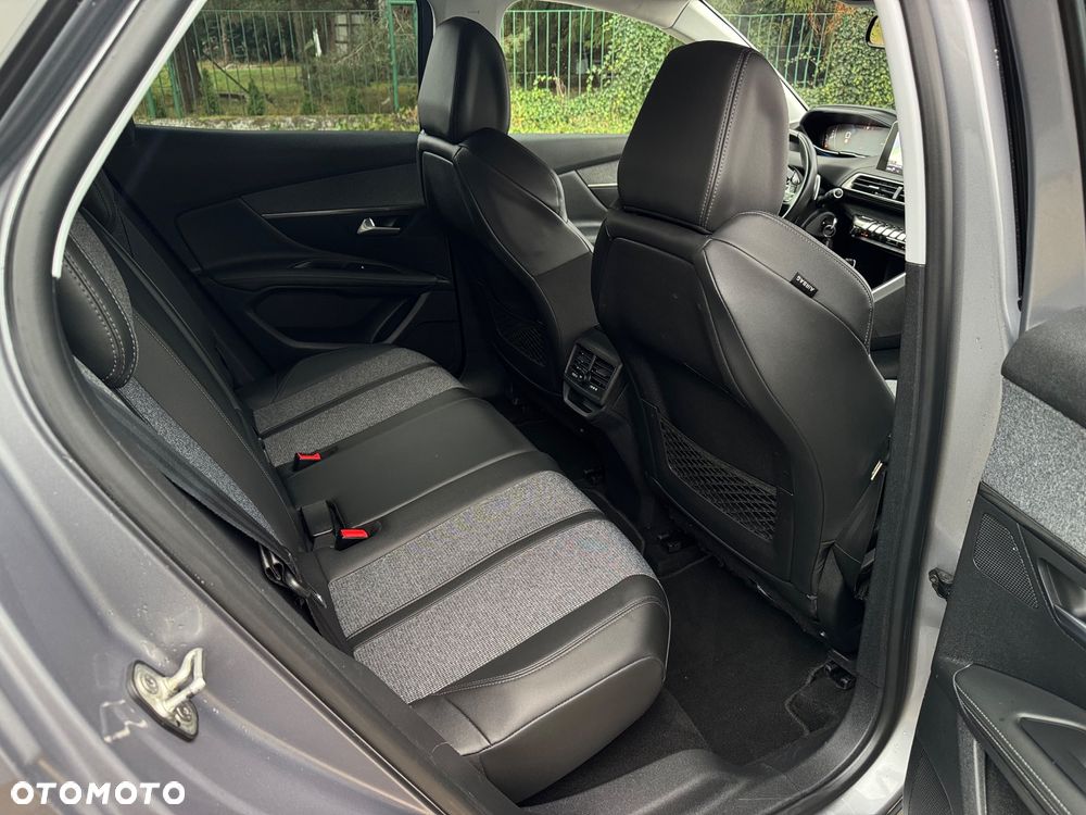 Peugeot 3008 BlueHDi 130 Stop & Start EAT8 Allure Business-Paket - 23