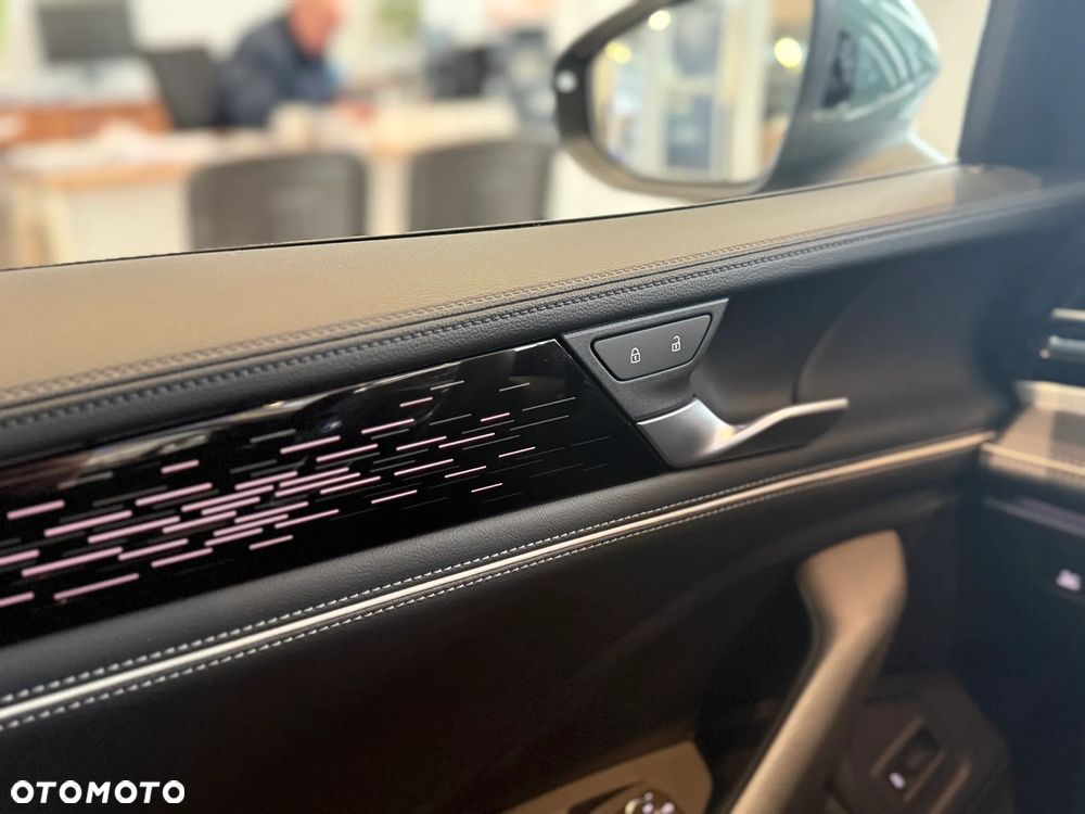 Volkswagen Passat 2.0 TDI SCR Elegance DSG - 14