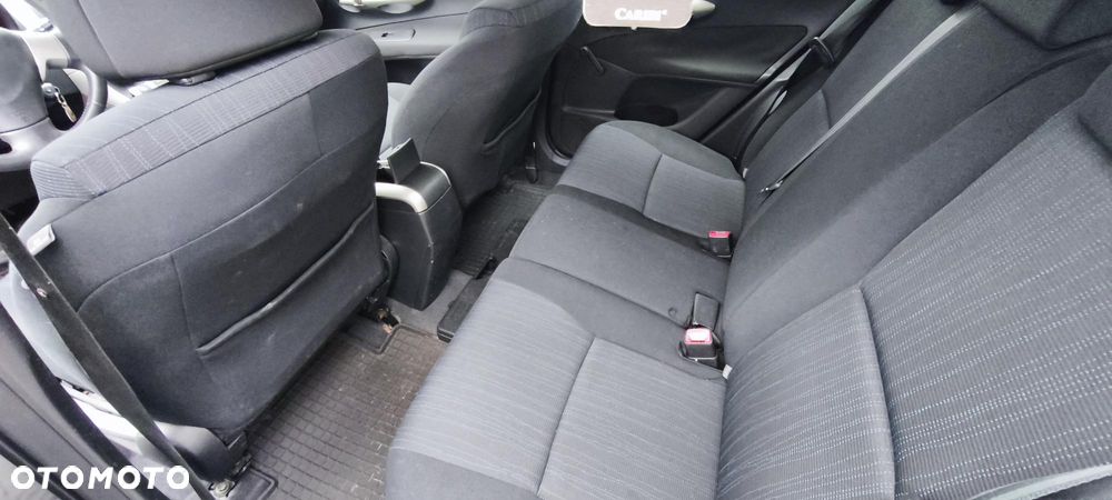 Toyota Auris 1.4 D-4D - 12