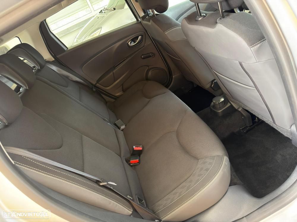 Renault Clio Sport Tourer 1.5 dCi Limited EDition - 19