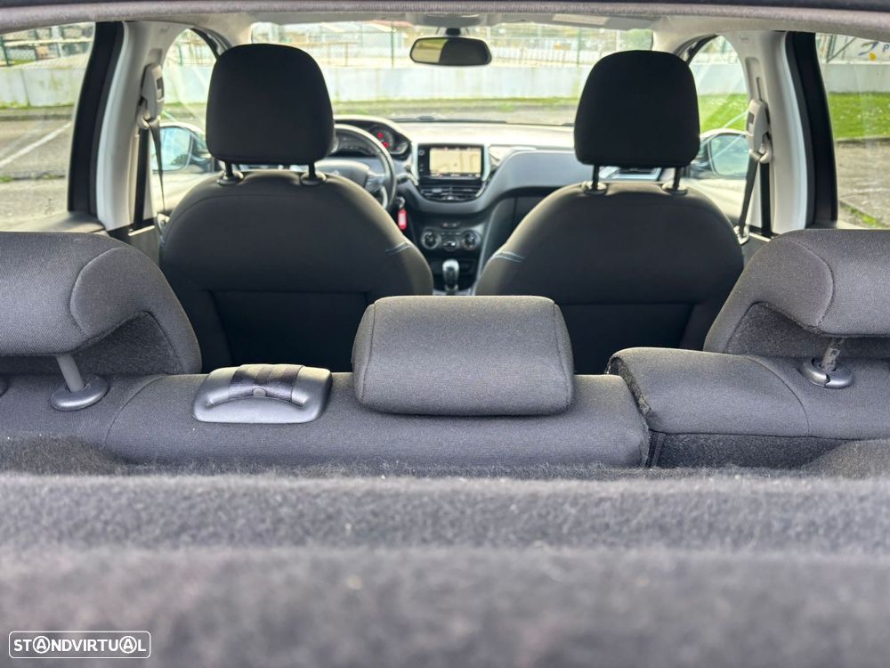 Peugeot 208 1.5 BlueHDi Signature - 12