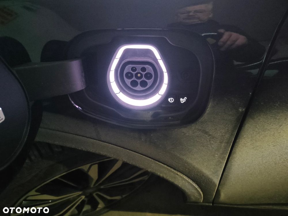 Ford Kuga 2.5P PHEV FWD ST-Line X - 21