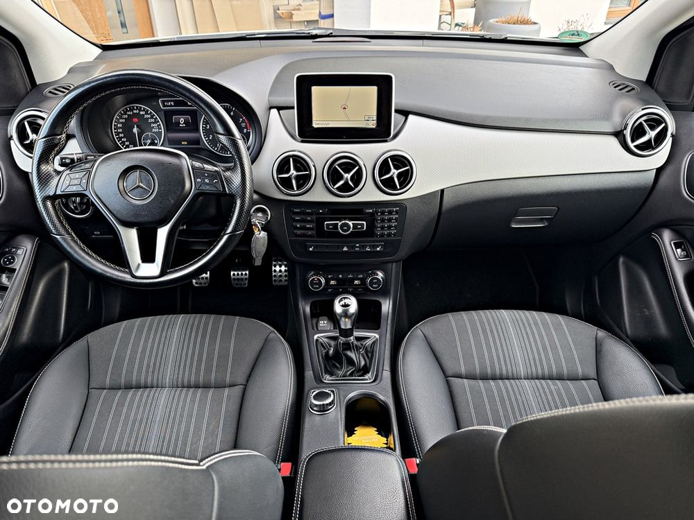 Mercedes-Benz Klasa B 200 BlueEFFICIENCY Edition 1 - 26