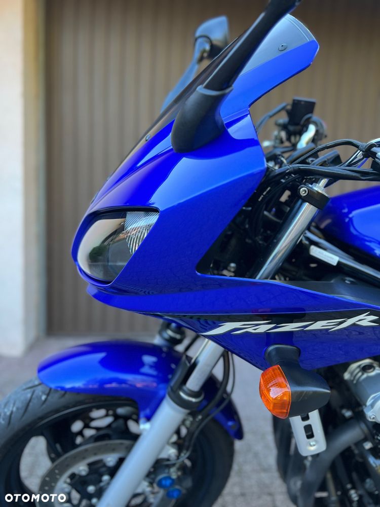 Yamaha FZS - 23