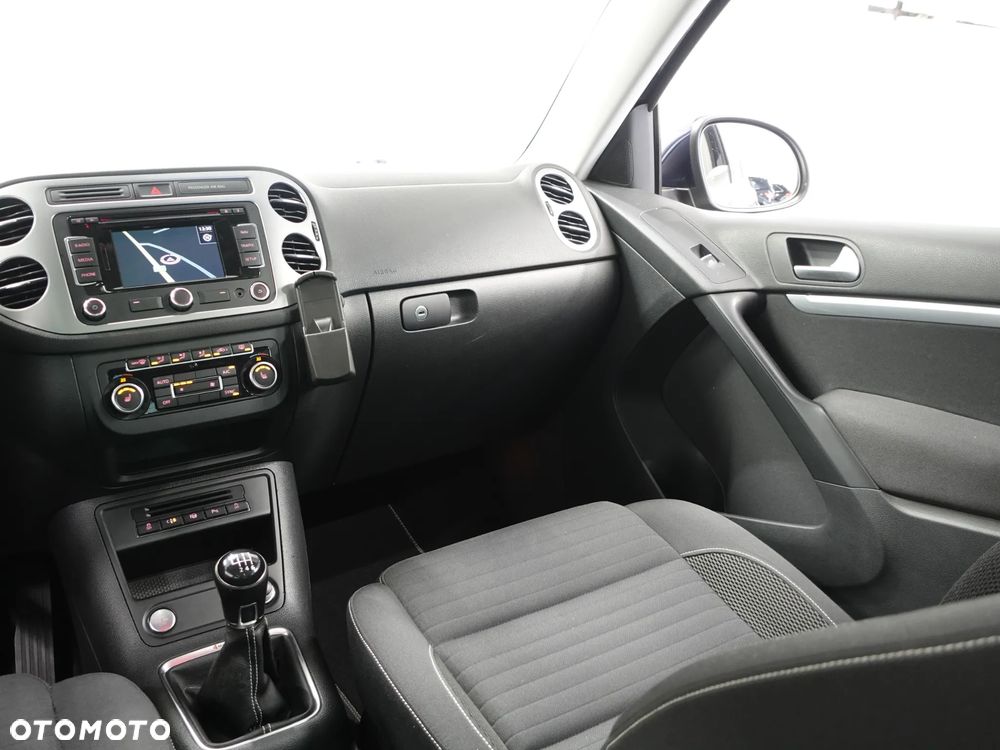 Volkswagen Tiguan 2.0 TDI 4Mot Perfectline R-Style - 38