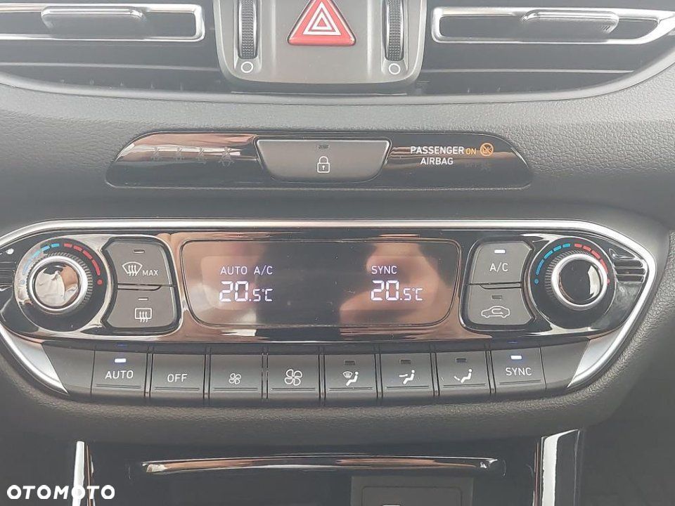 Hyundai i30 - 25
