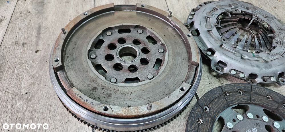 Sprzęgło koło dwumasowe tarcza docisk Peugeot 508 I 3008 C4 Picasso 2,0 HDI LUK 9800777080 - 3