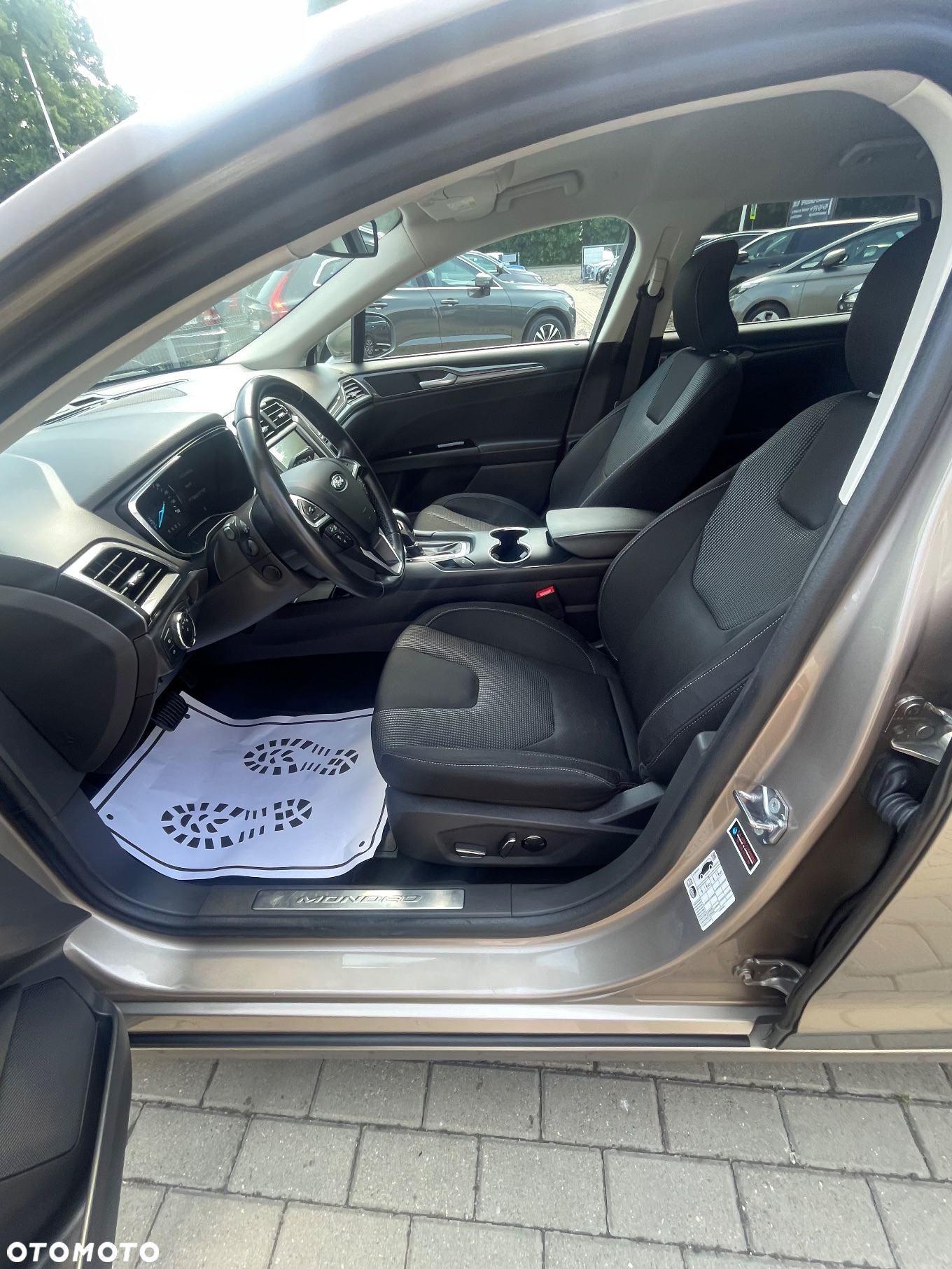 Ford Mondeo 2.0 Hybrid Titanium - 32