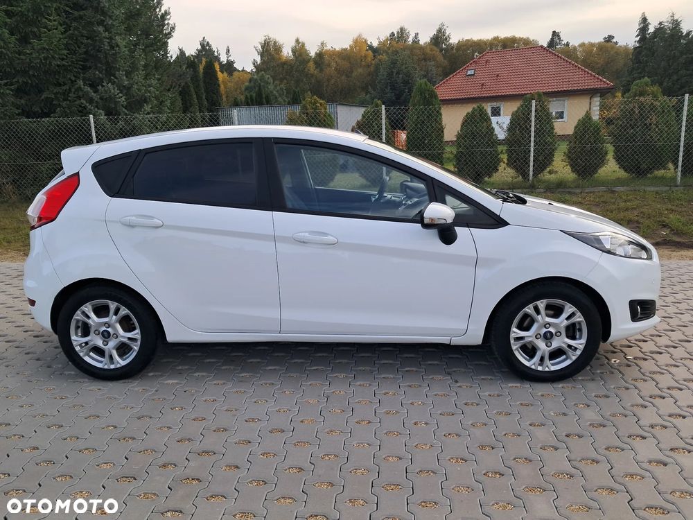 Ford Fiesta 1.6 TDCi DPF Titanium - 9