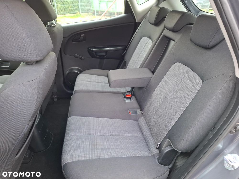 Kia Venga 1.4 CVVT Fifa World Cup Edition - 8