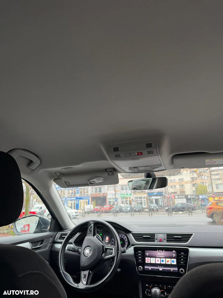 Skoda Superb 2.0 TDI DSG Ambition - 4