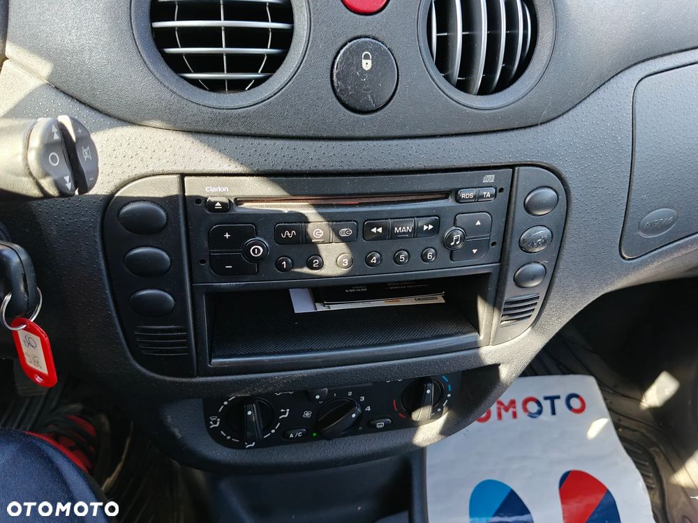 Citroën C3 1.4 Control+ (sx) - 22